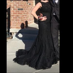 Black lace Dave & Johnny formal/prom dress size 0